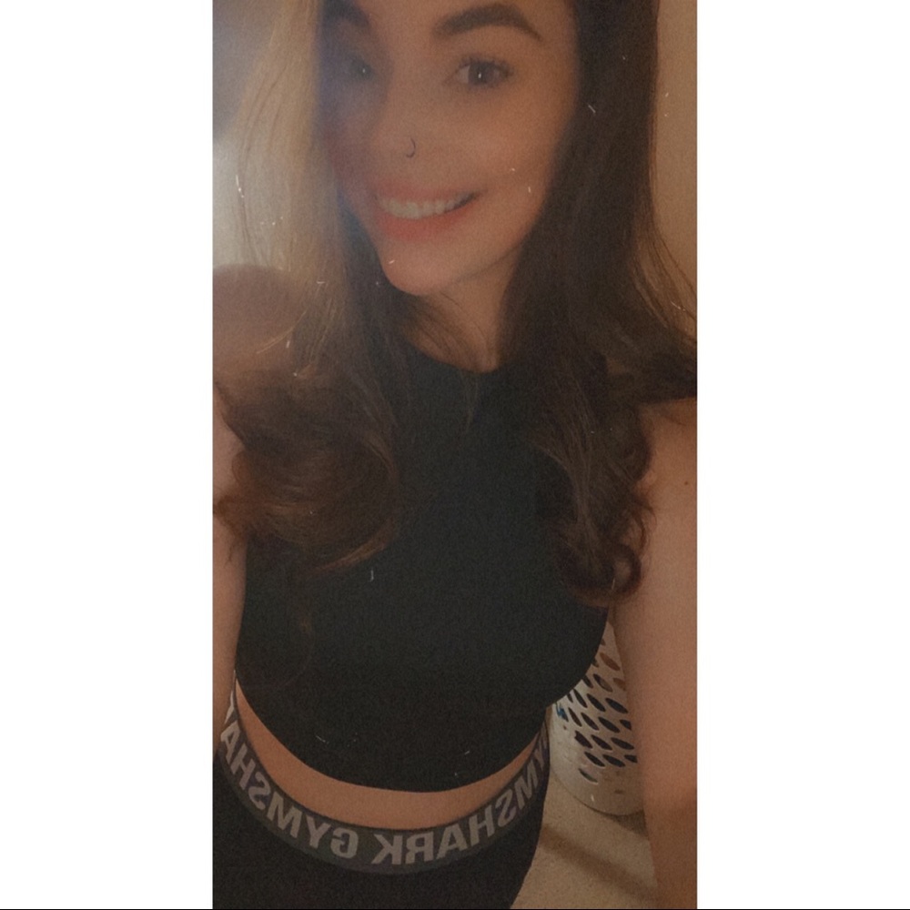 Meet your Posher, Corina